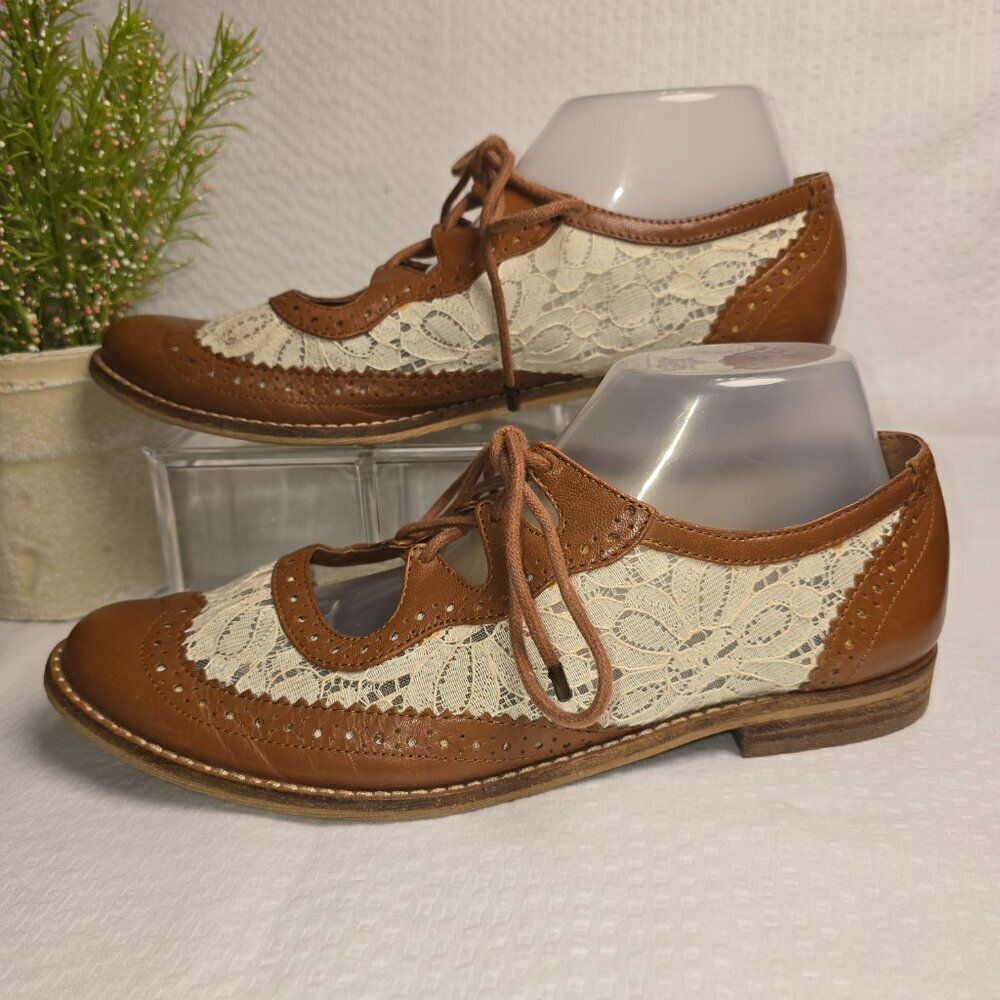 GIANNI BINI BROWN AND CREAM LACEY OXFORD SHOE LACE UP WOMENS SIZE 8.5